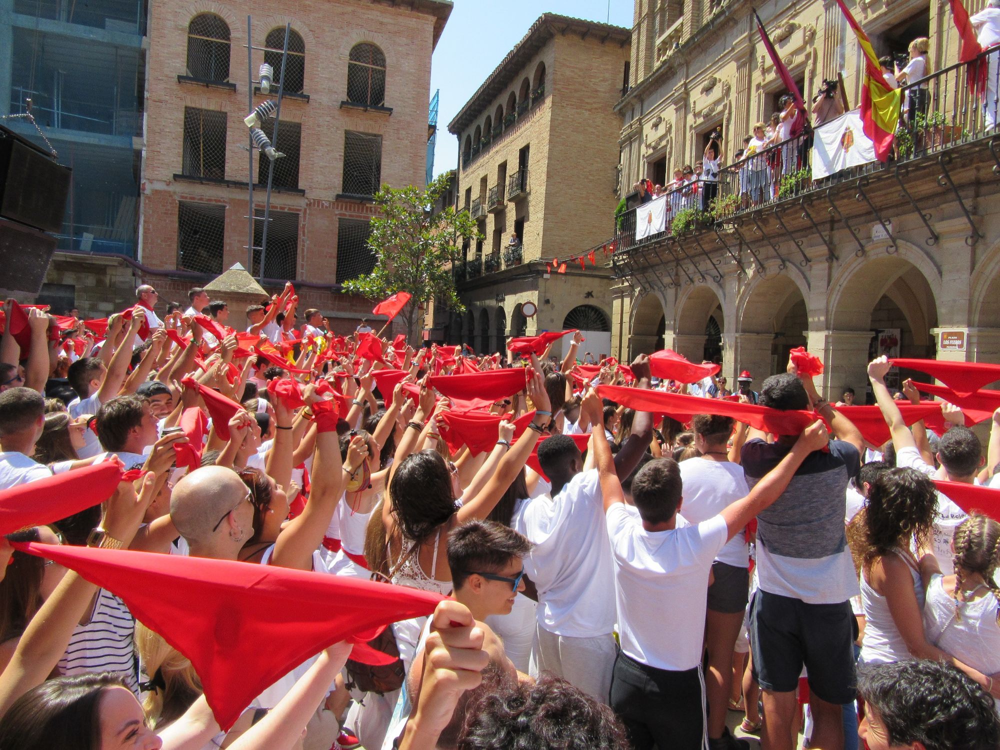 📌’Viana convoca un concurso para elegir los carteles de sus Fiestas Patronales de julio y septiembre ’25’
