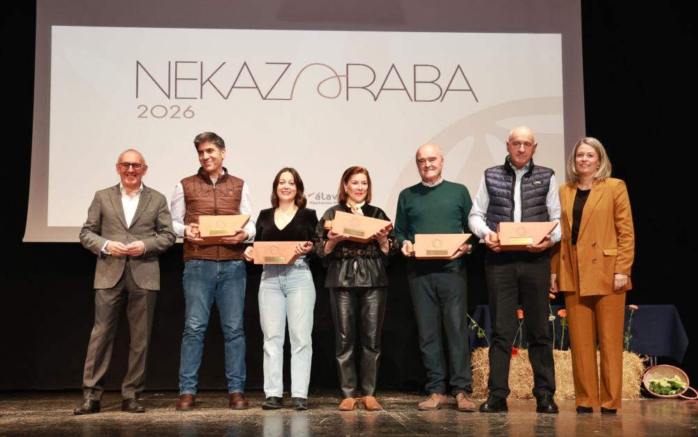 📌’Una viticultora de Villabuena de Álava, premiada por liderar el relevo generacional en el viñedo familiar’