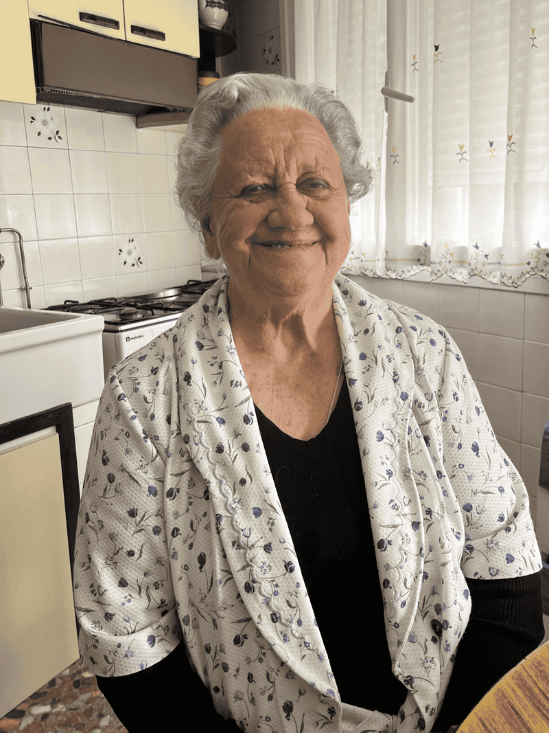 📌’Marina Rueda, 91 años: de embotellar Rioja en silencio a crear el primer rincón de las mujeres de Elciego’